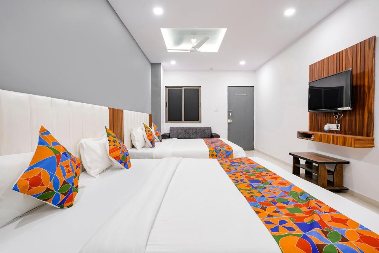 Fabhotel Magnus Surate Extérieur photo