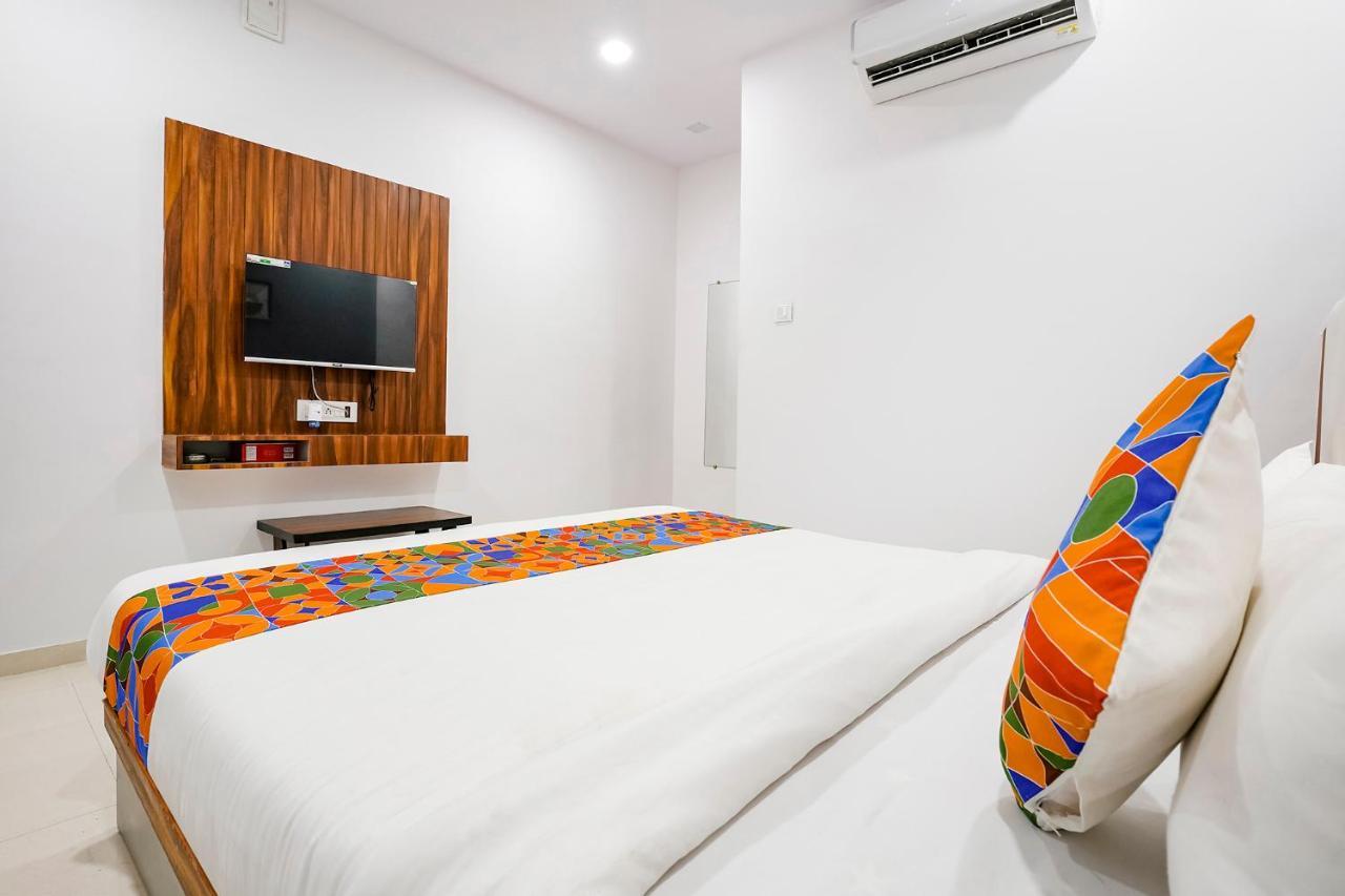 Fabhotel Magnus Surate Extérieur photo