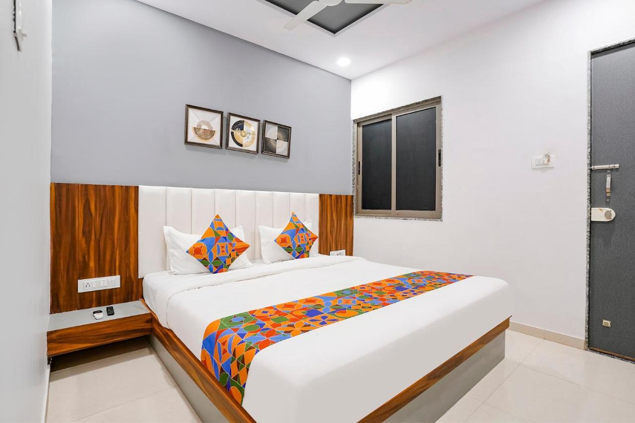 Fabhotel Magnus Surate Extérieur photo