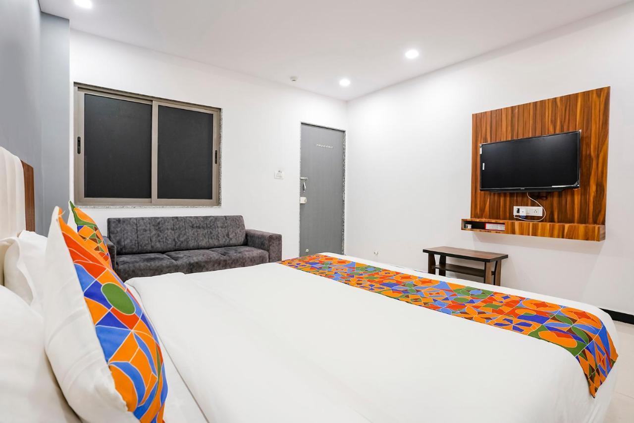 Fabhotel Magnus Surate Extérieur photo